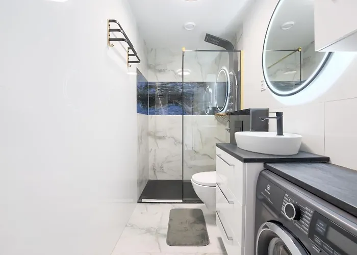 The One, Sun & Snow Rewal